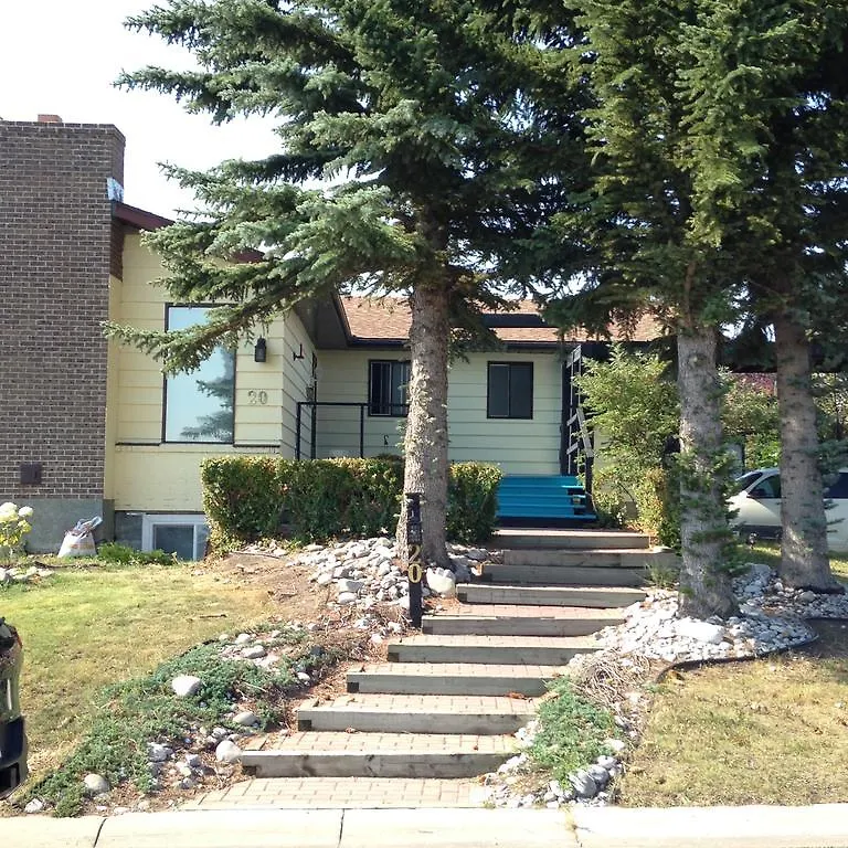Calgary Star Cozy Home Canada