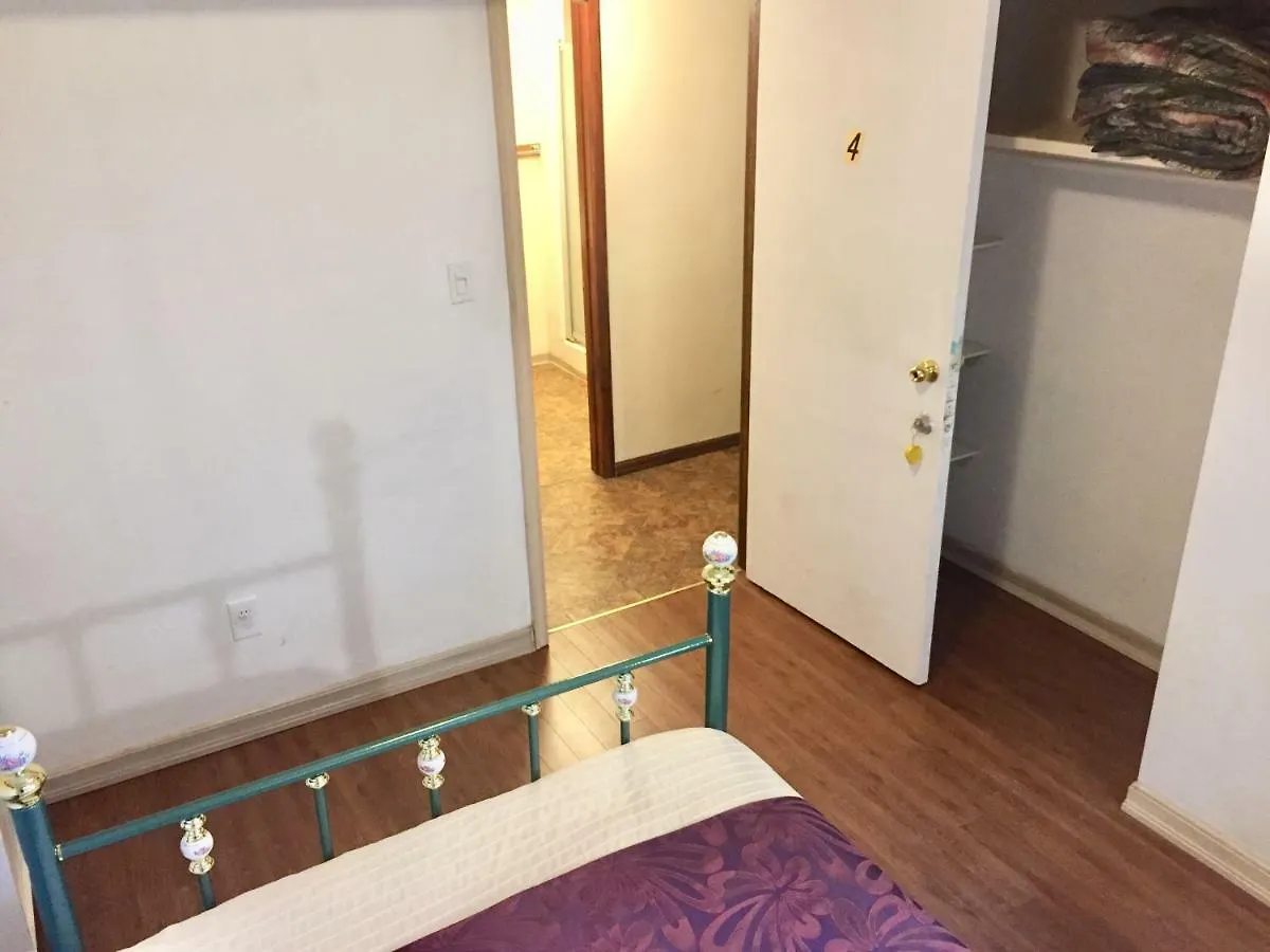 Calgary Star Cozy Home Guest house