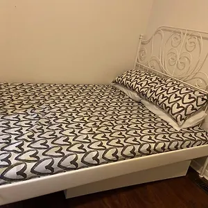 Budget Triple With En Bathroom 36a , Toronto Canada